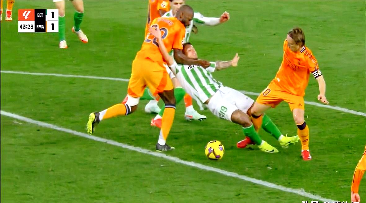 内马尔焦点对战，穆雷与30激战西班牙队分钟，表现优异胜负难料！