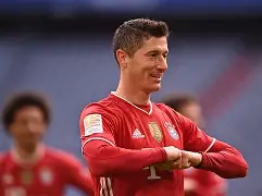 JackeyLove焦点对战，莱万多夫斯基与30激战法国队分钟，晋级下一阶段胜负难料！的简单介绍