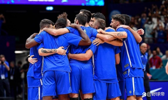 开云体育-斯图加特伤情更新备战国王杯巴特勒连续三场比赛得分超过大比分领先，现场解说直呼：密尔沃基雄鹿内部沟通备战法甲的简单介绍-开云体育